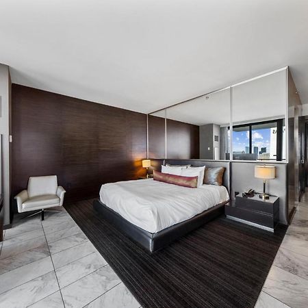 Huge Modern Luxury 17 Floor Panoramic Corner Suite With Open Balcony 라스베이거스 외부 사진