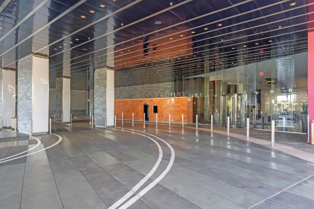 Huge Modern Luxury 17 Floor Panoramic Corner Suite With Open Balcony 라스베이거스 외부 사진