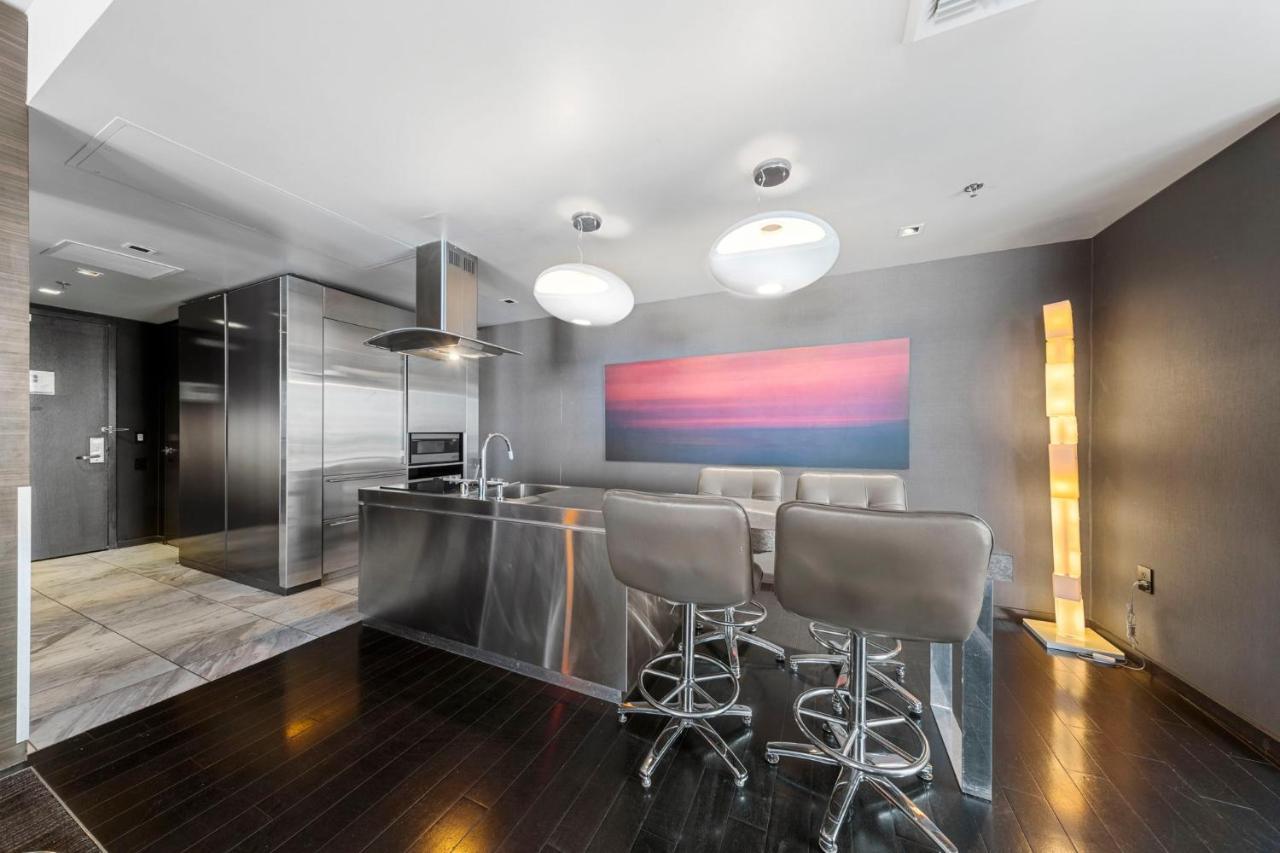 Huge Modern Luxury 17 Floor Panoramic Corner Suite With Open Balcony 라스베이거스 외부 사진