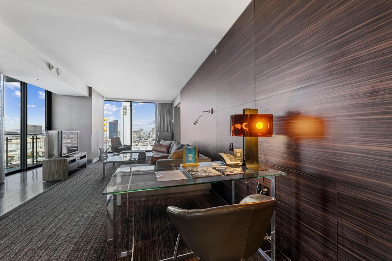 Huge Modern Luxury 17 Floor Panoramic Corner Suite With Open Balcony 라스베이거스 외부 사진