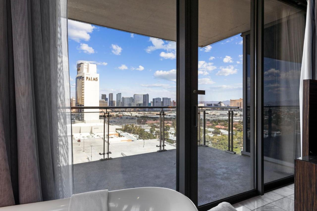 Huge Modern Luxury 17 Floor Panoramic Corner Suite With Open Balcony 라스베이거스 외부 사진